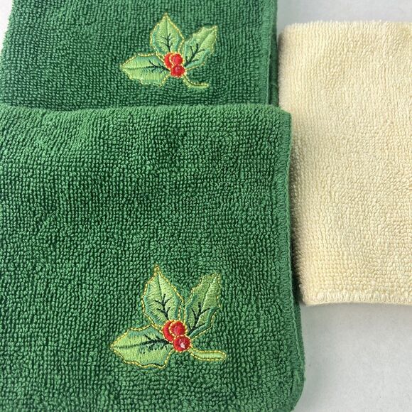 Christmas Decor Lot Of 5 Wash Rags Cloth Poinsettia Holly And Sled - Picture 3 of 6